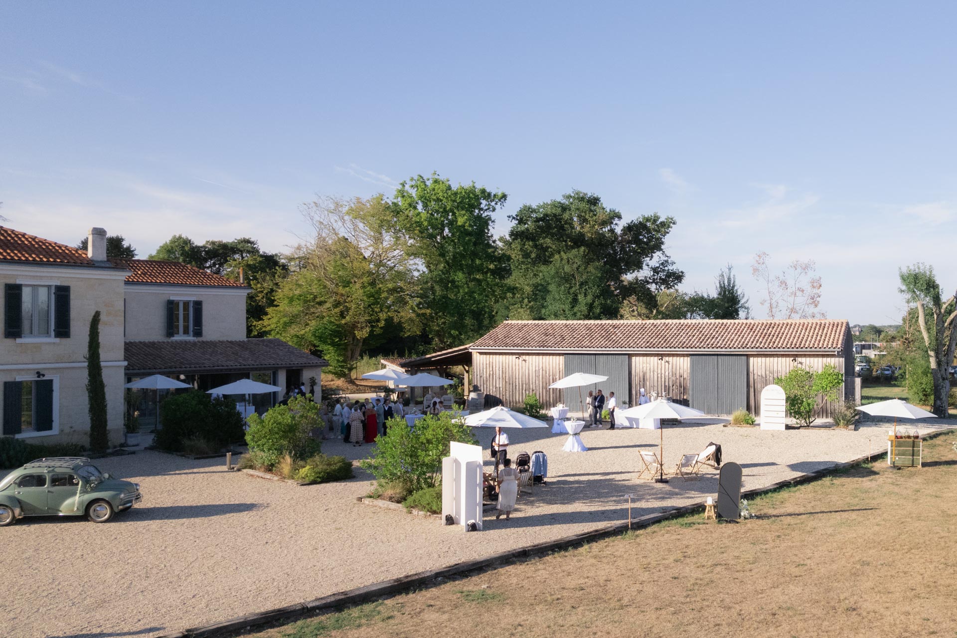 Vue aérienne par drone d’un domaine